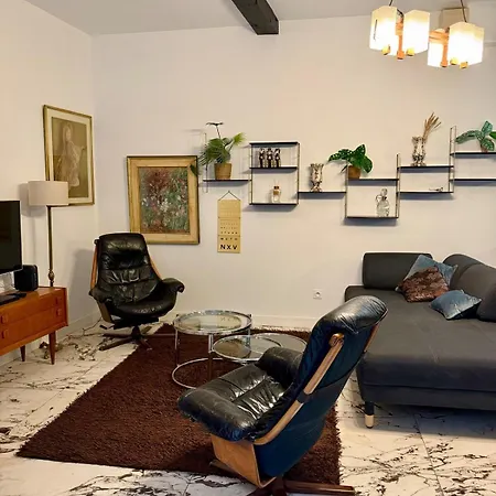 Hideaway In Historic Heart Of شقة