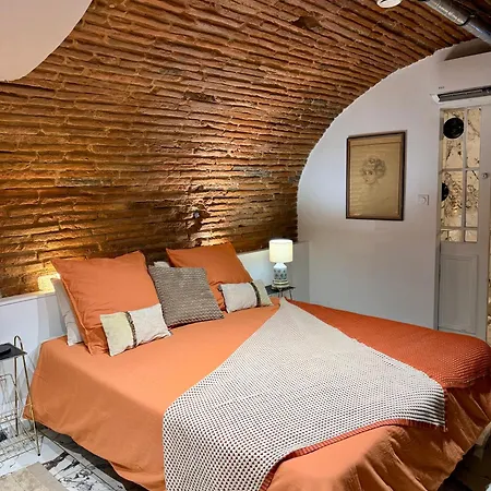 Hideaway In Historic Heart Of شقة