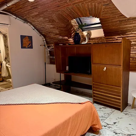 شقة Hideaway In Historic Heart Of